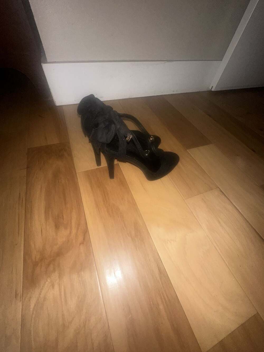 YANYUCHUANSHUO Black Suede Ankle Strap Heels with Oversized Bow Detail